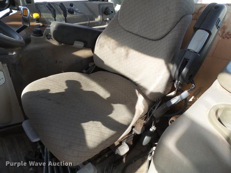 image for item DA2436 2004 Case IH MXM130 MFWD tractor