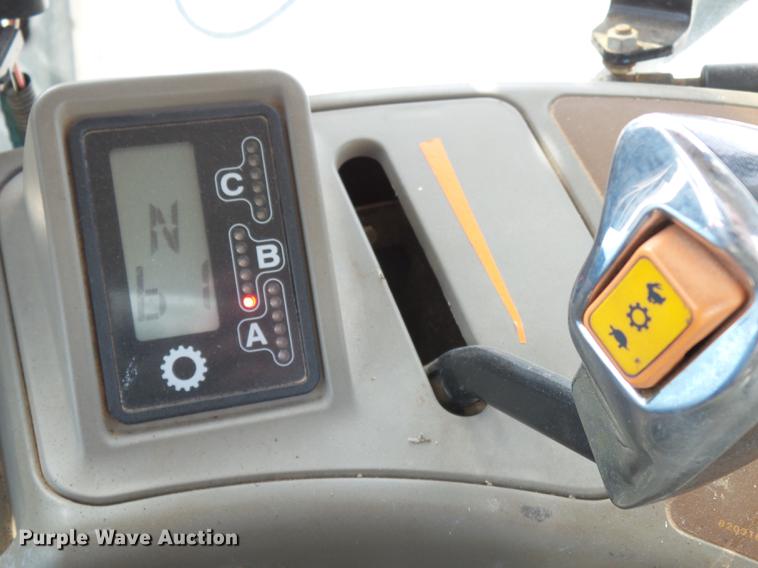 image for item DA2436 2004 Case IH MXM130 MFWD tractor