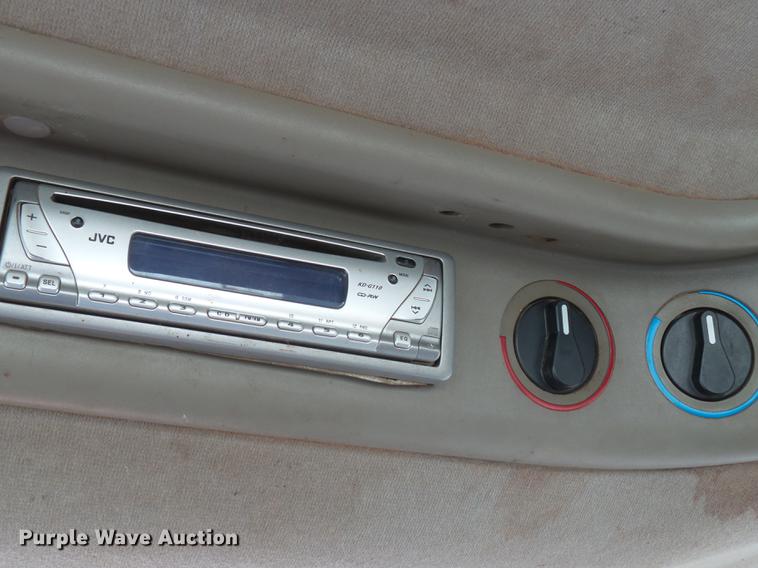 image for item DA2436 2004 Case IH MXM130 MFWD tractor