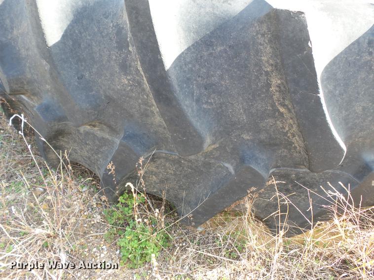 image for item DA2436 2004 Case IH MXM130 MFWD tractor