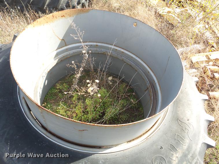 image for item DA2436 2004 Case IH MXM130 MFWD tractor