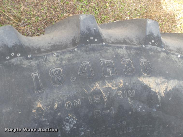 image for item DA2436 2004 Case IH MXM130 MFWD tractor