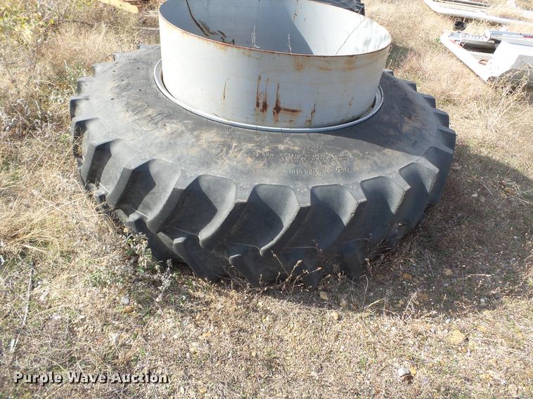 image for item DA2436 2004 Case IH MXM130 MFWD tractor