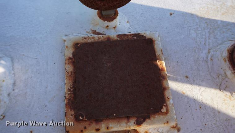 image for item DB0307 Anhydrous ammonia tank