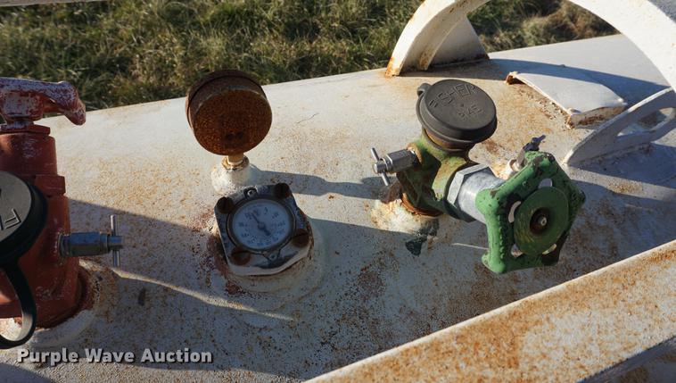 image for item DB0308 Anhydrous ammonia tank