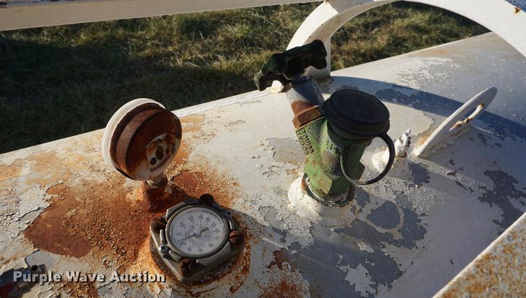 image for item DB0309 Anhydrous ammonia tank