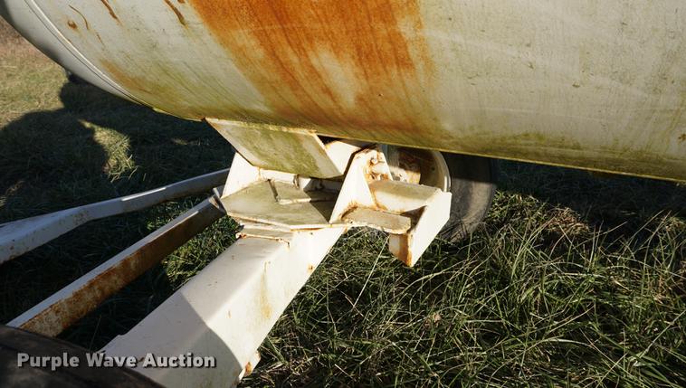image for item DB0310 Anhydrous ammonia tank