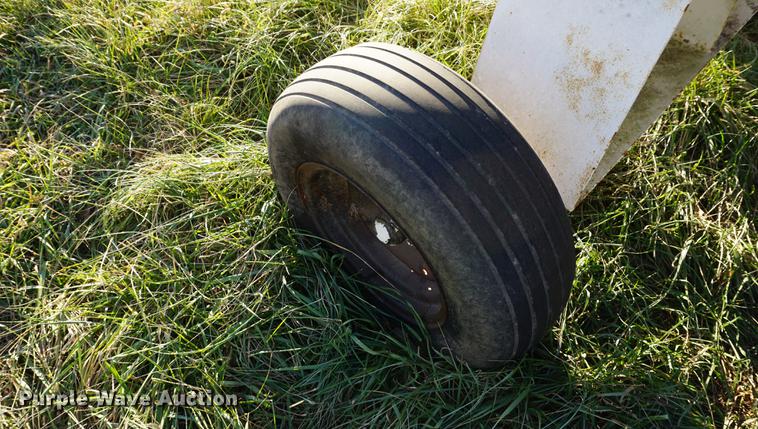 image for item DB0310 Anhydrous ammonia tank