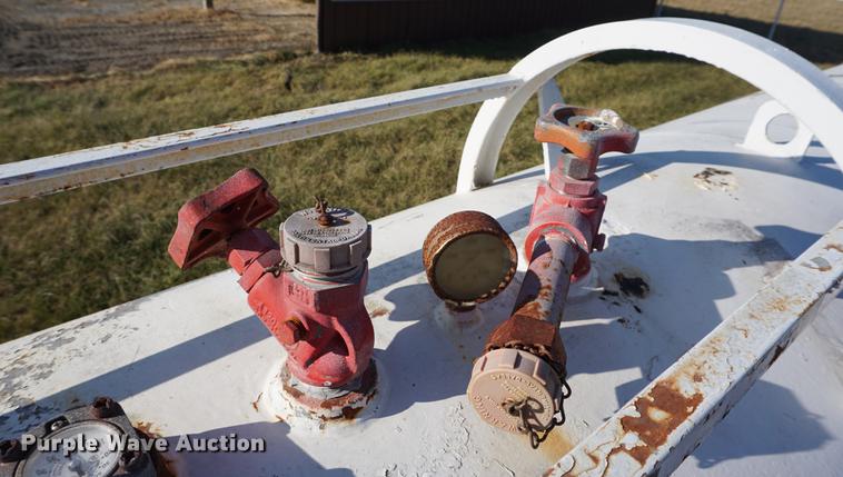 image for item DB0314 Anhydrous ammonia tank