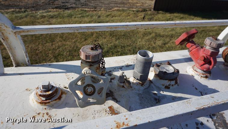 image for item DB0314 Anhydrous ammonia tank