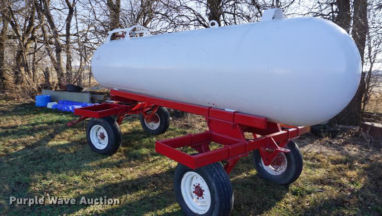 image for item DB0315 Anhydrous ammonia tank