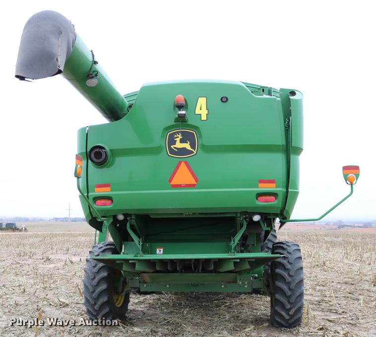 image for item DB1167 2013 John Deere S670 STS combine