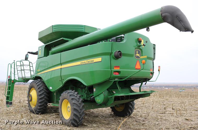 image for item DB1167 2013 John Deere S670 STS combine