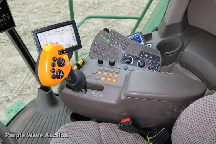 image for item DB1167 2013 John Deere S670 STS combine