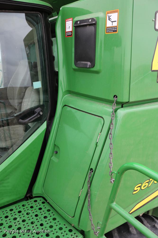image for item DB1167 2013 John Deere S670 STS combine