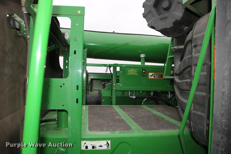 image for item DB1167 2013 John Deere S670 STS combine