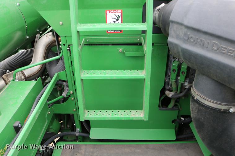 image for item DB1167 2013 John Deere S670 STS combine