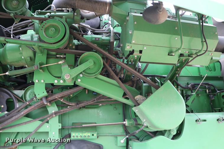 image for item DB1167 2013 John Deere S670 STS combine