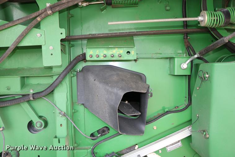 image for item DB1167 2013 John Deere S670 STS combine