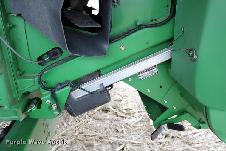 image for item DB1167 2013 John Deere S670 STS combine