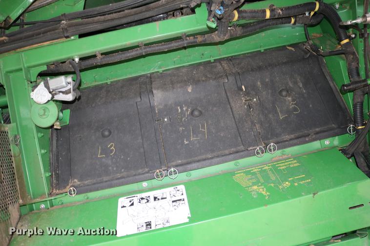 image for item DB1167 2013 John Deere S670 STS combine