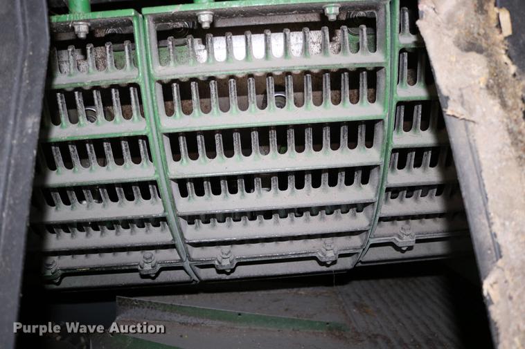 image for item DB1167 2013 John Deere S670 STS combine