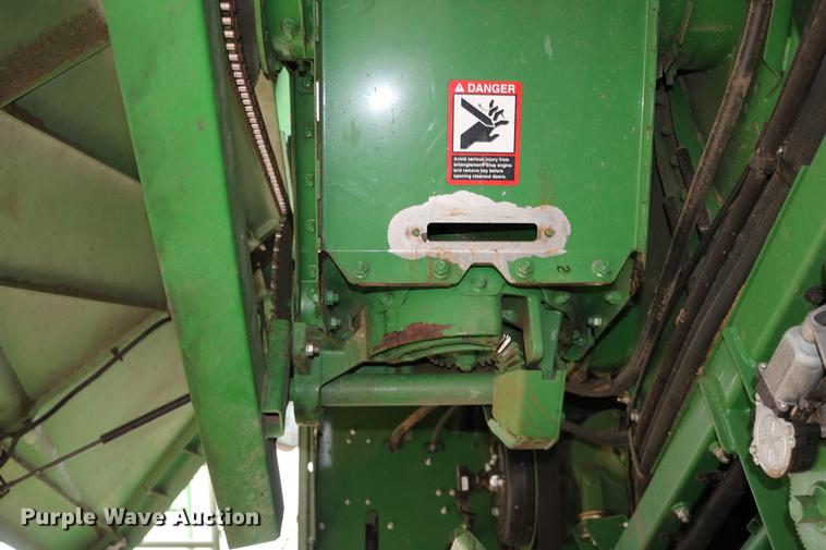 image for item DB1167 2013 John Deere S670 STS combine