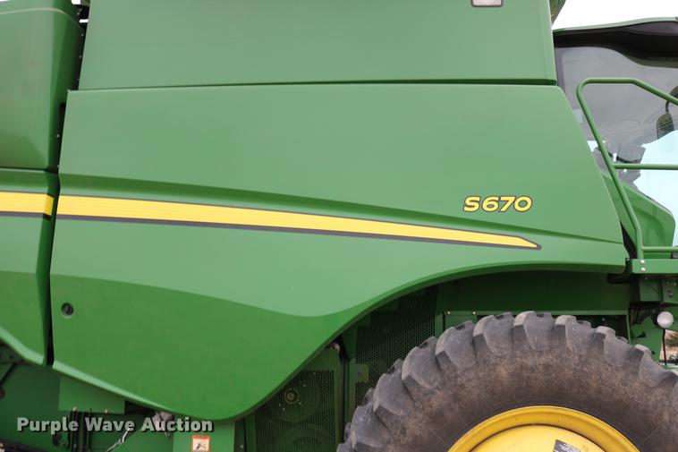 image for item DB1167 2013 John Deere S670 STS combine