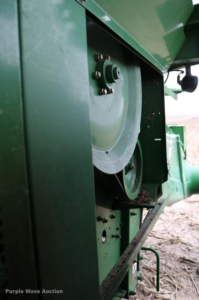 image for item DB1167 2013 John Deere S670 STS combine