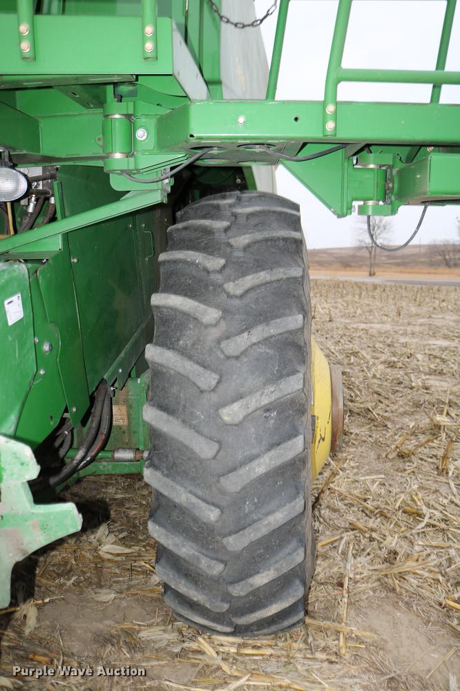 image for item DB1167 2013 John Deere S670 STS combine