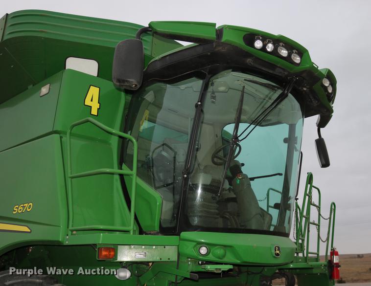image for item DB1167 2013 John Deere S670 STS combine