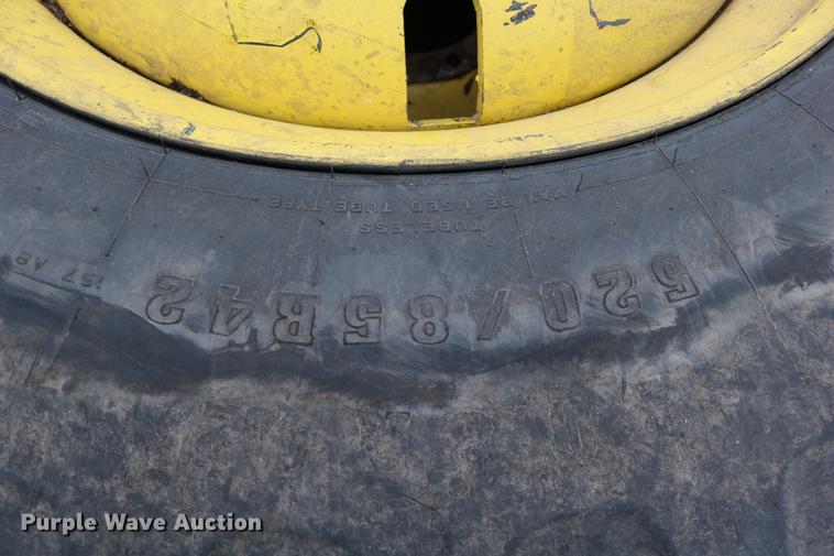 image for item DB1167 2013 John Deere S670 STS combine