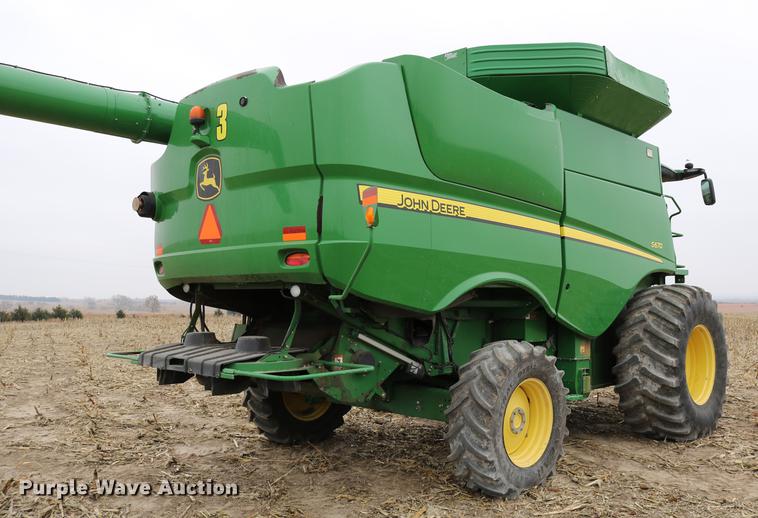 image for item DB1168 2013 John Deere S670 STS combine