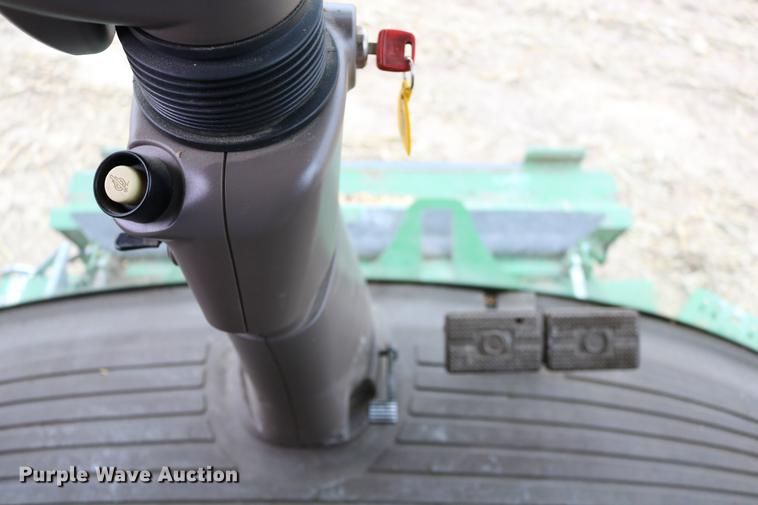 image for item DB1168 2013 John Deere S670 STS combine