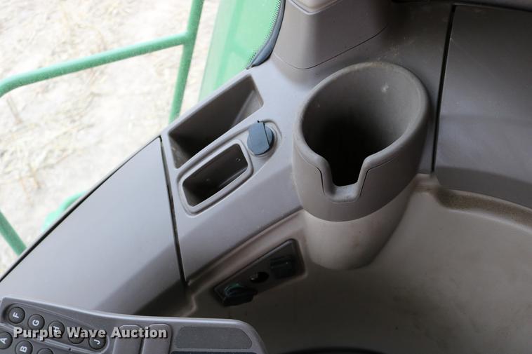 image for item DB1168 2013 John Deere S670 STS combine