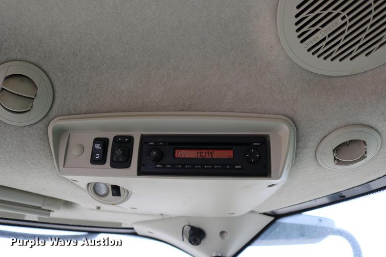 image for item DB1168 2013 John Deere S670 STS combine