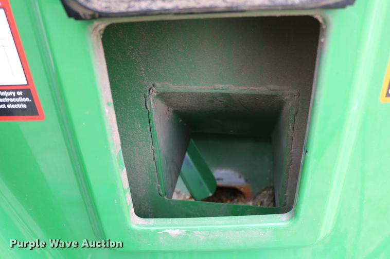 image for item DB1168 2013 John Deere S670 STS combine