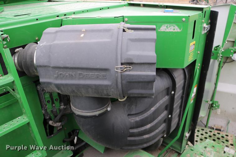 image for item DB1168 2013 John Deere S670 STS combine