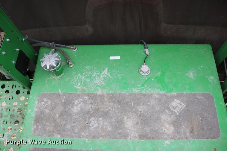 image for item DB1168 2013 John Deere S670 STS combine