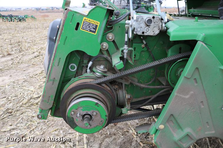 image for item DB1168 2013 John Deere S670 STS combine