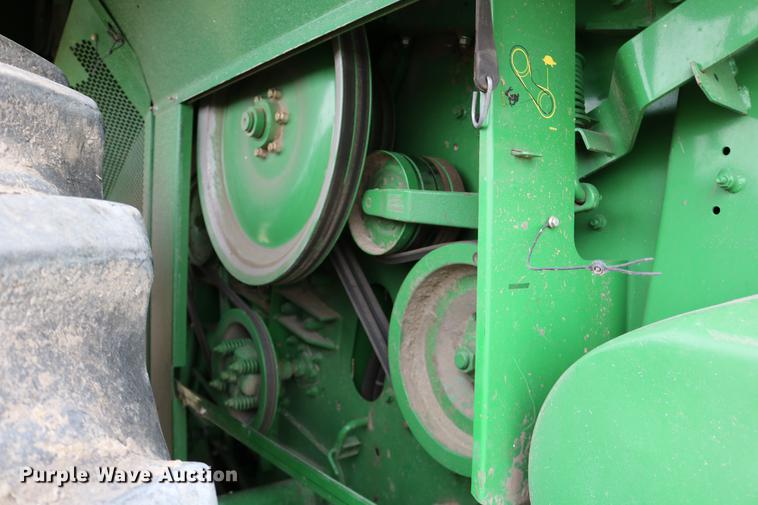 image for item DB1168 2013 John Deere S670 STS combine