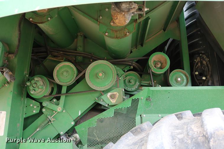 image for item DB1168 2013 John Deere S670 STS combine