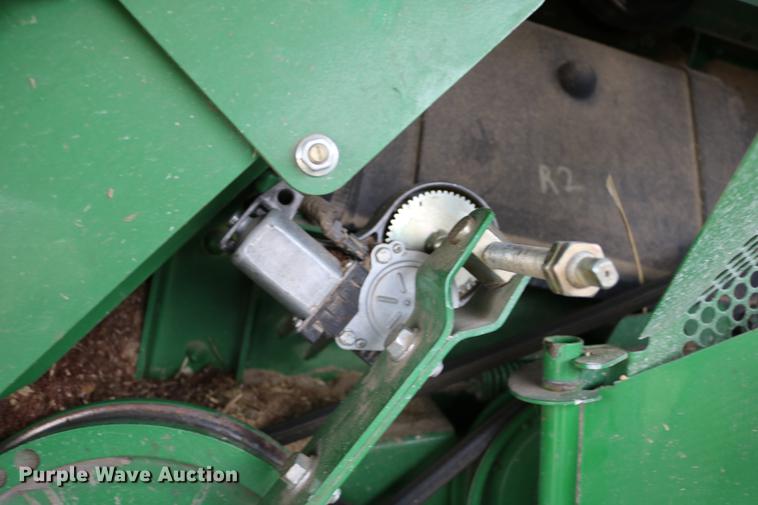 image for item DB1168 2013 John Deere S670 STS combine