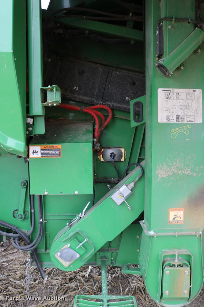 image for item DB1168 2013 John Deere S670 STS combine