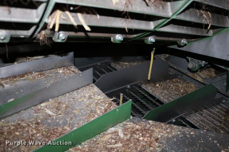 image for item DB1168 2013 John Deere S670 STS combine