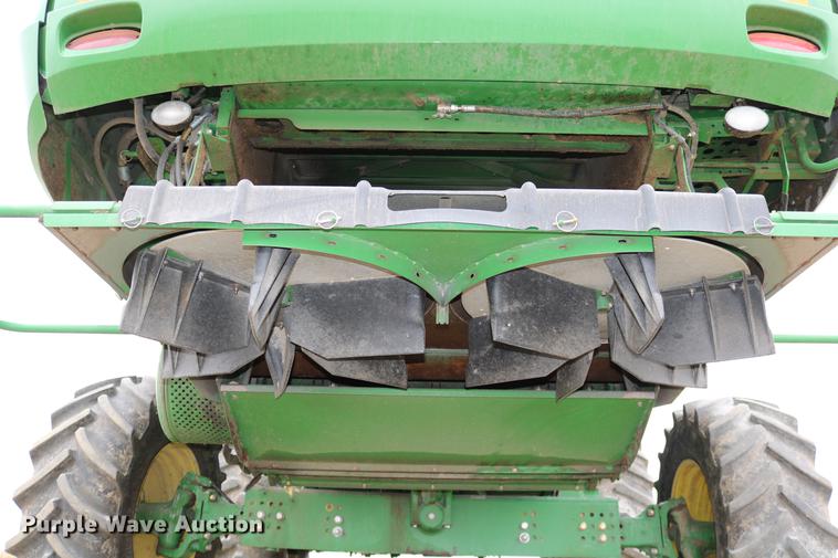 image for item DB1168 2013 John Deere S670 STS combine