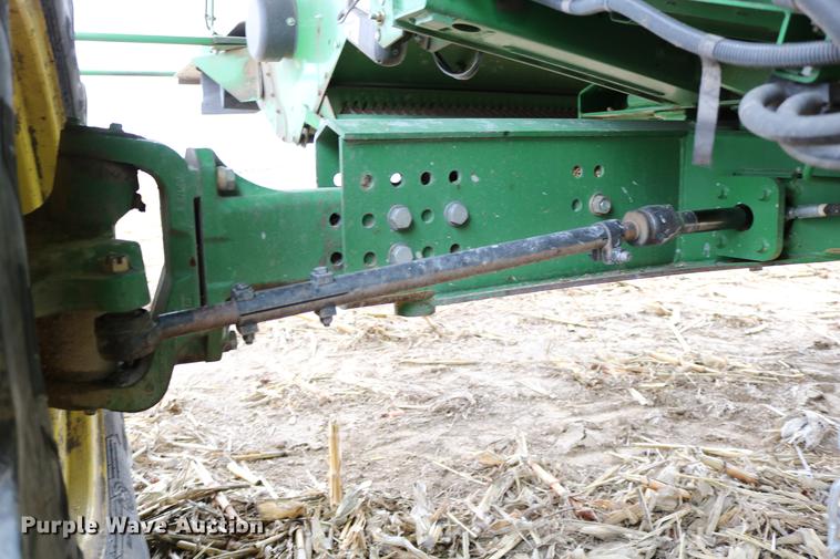 image for item DB1168 2013 John Deere S670 STS combine