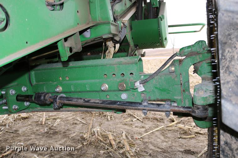 image for item DB1168 2013 John Deere S670 STS combine