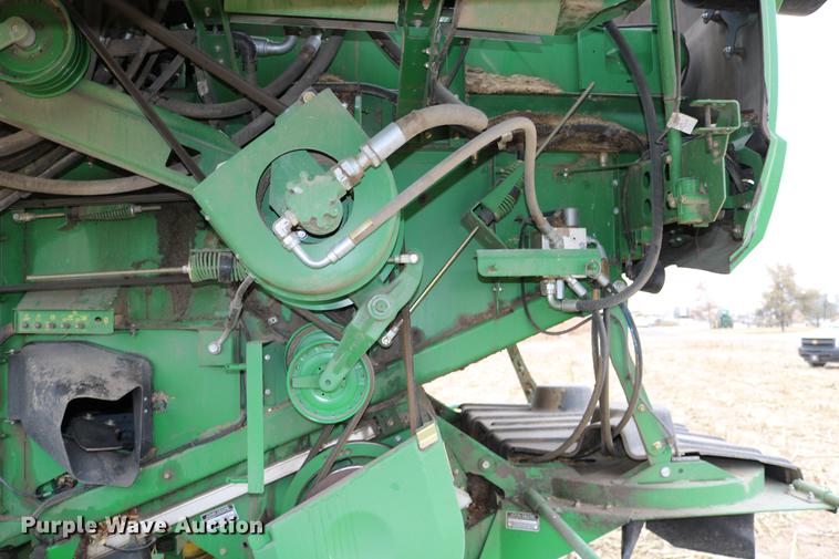 image for item DB1168 2013 John Deere S670 STS combine