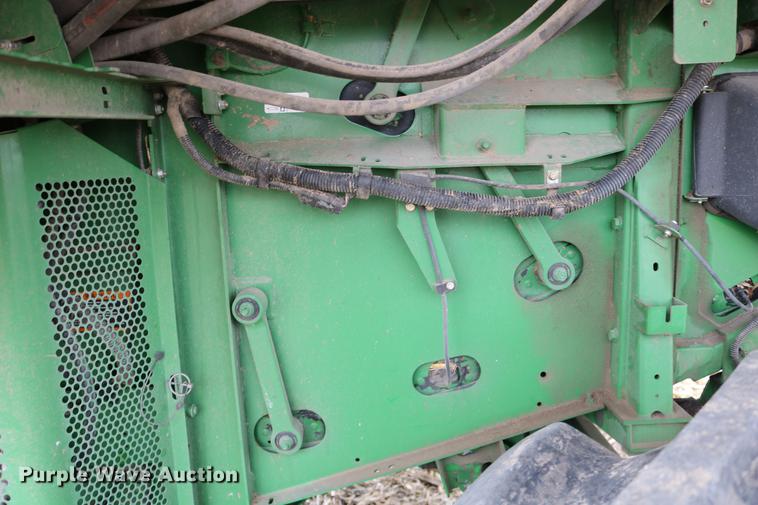 image for item DB1168 2013 John Deere S670 STS combine